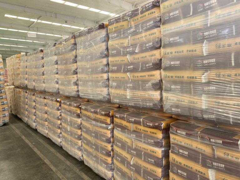 Exploring the Benefits of Stretch Hood Film in the Logistics and Warehousing Industry